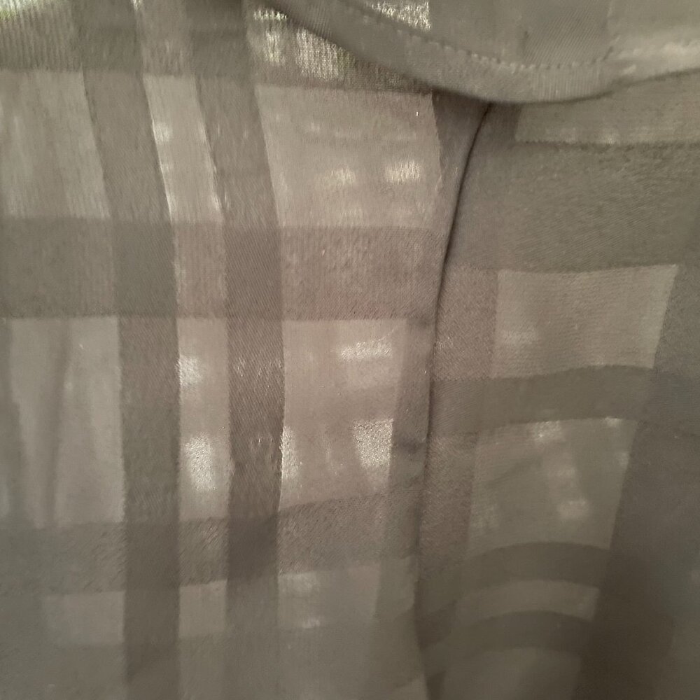 2016 LOFT Sheer Blouse - Picture 7 of 9